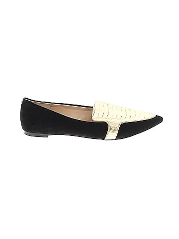 DKNY Flats (view 1)