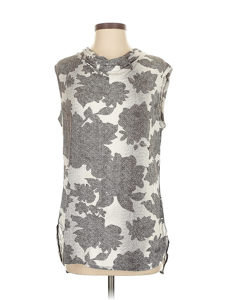 Click to view more detailed imagery on our partner's website Pre-owned Cabi Sleeveless Blouse In Gray