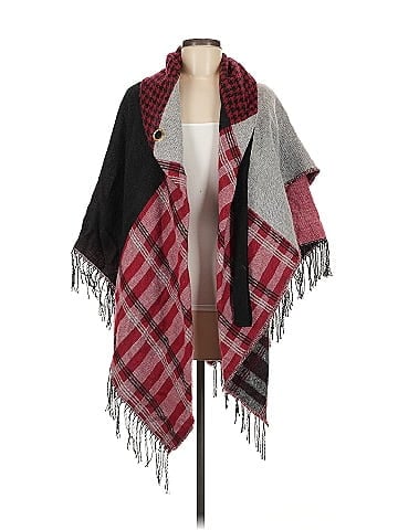 Coco + Carmen Poncho (view 1)