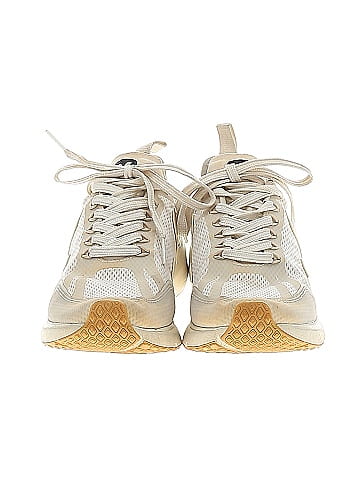 VEJA Sneakers (view 2)