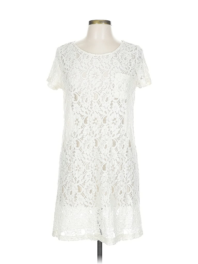 Pre-owned Forever 21 Casual Dress In White
