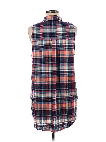 Free Press Sleeveless Button-Down Shirt (view 2)