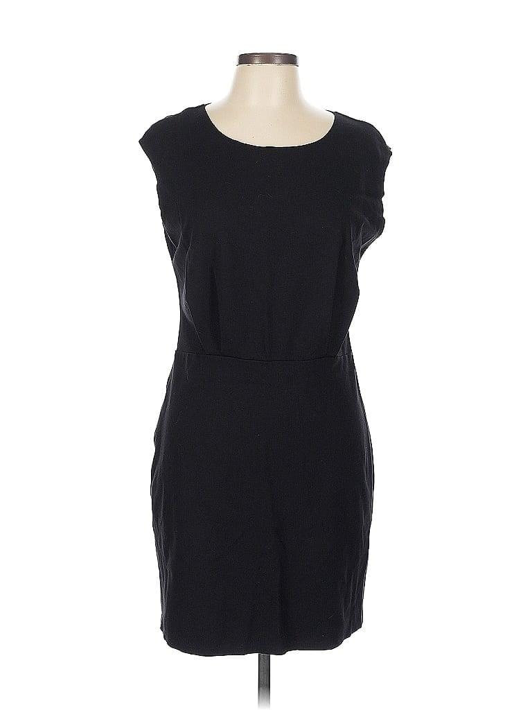 Click to view more detailed imagery on our partner's website Pre-owned Nine West Casual Dress In Black