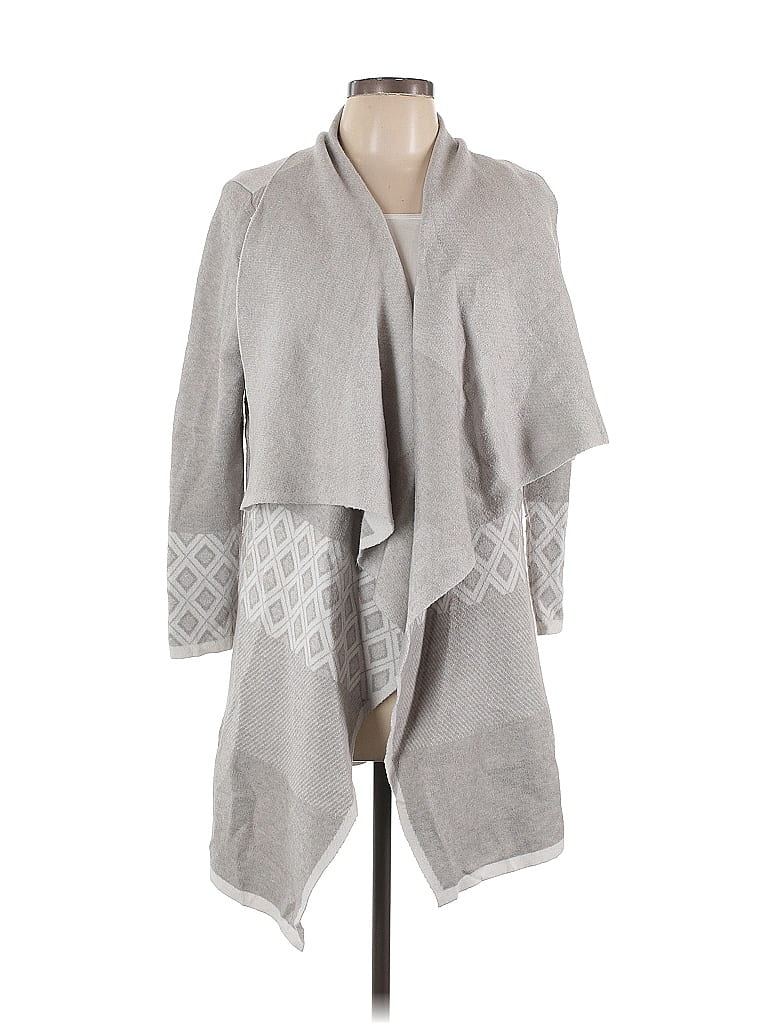 Click to view more detailed imagery on our partner's website Pre-owned Evolution By Cyrus Poncho In Gray