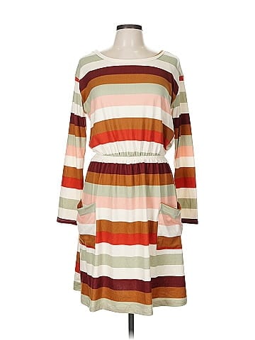 Betsey's Boutique Shop Casual Dress (view 1)