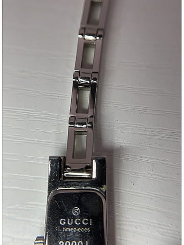 Gucci Watch (view 2)