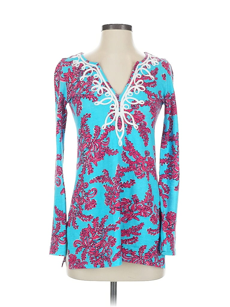 Top Long Sleeve Designer By Lilly Pulitzer In Blue, Size: Xs