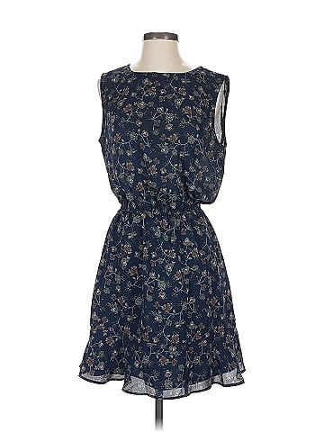Cupcakes & Cashmere Casual Dress (view 1)