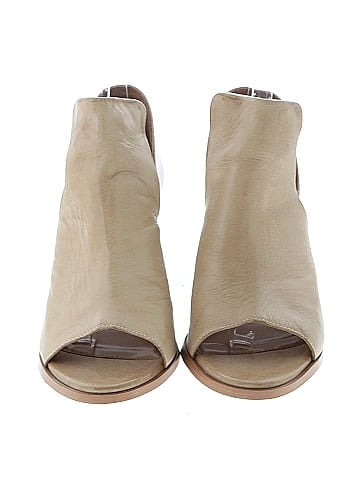 Diba True Heels (view 2)