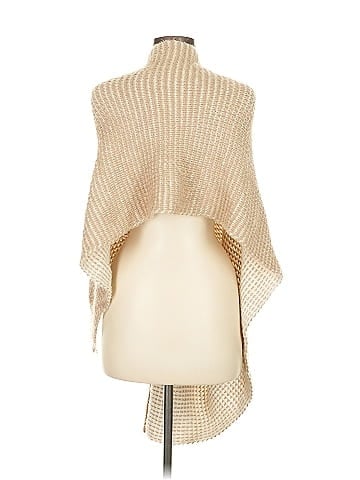 Simply Noelle Poncho (view 2)