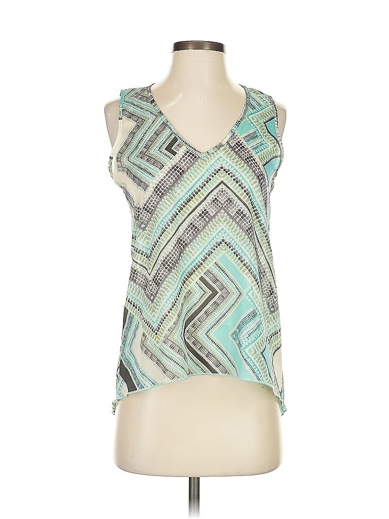 Click to view more detailed imagery on our partner's website Pre-owned Renee C Sleeveless Blouse In Blue