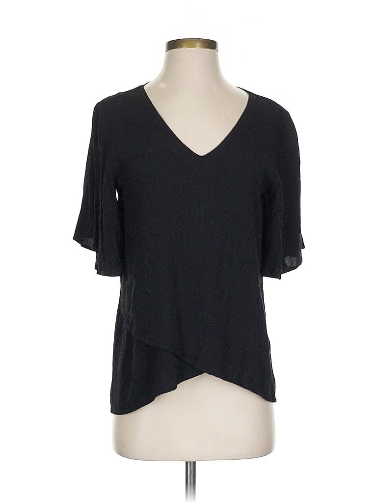Pre-owned She + Sky Short Sleeve Top Black V Neck Tops