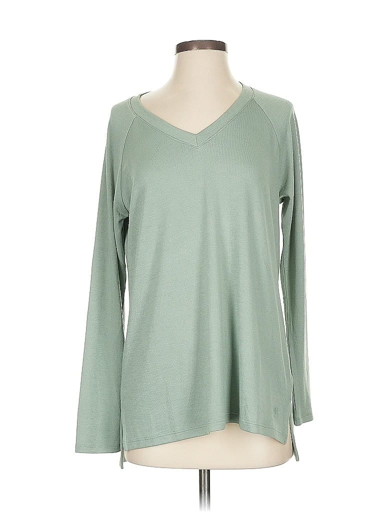 Click to view more detailed imagery on our partner's website Pre-owned Banana Republic 3/4 Sleeve T-shirt In Green