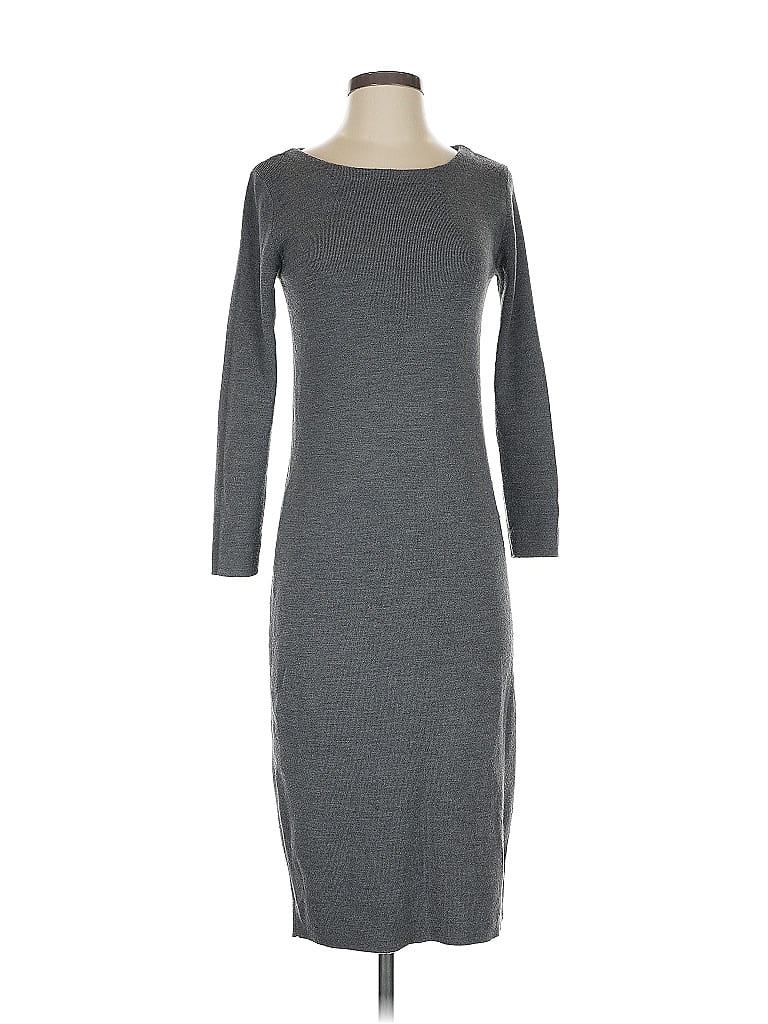 Click to view more detailed imagery on our partner's website Pre-owned Uniqlo Casual Dress In Gray