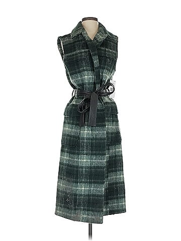 Bernardo Vest (view 1)