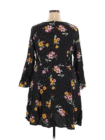 Old Navy Casual Dress (view 2)