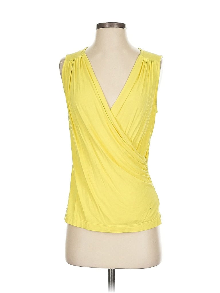 Click to view more detailed imagery on our partner's website Pre-owned St John Sleeveless T-shirt In Yellow