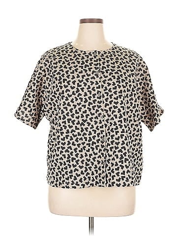 Andree by UNIT Short Sleeve Blouse (view 1)