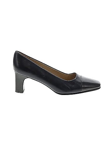 Etienne Aigner Heels (view 1)