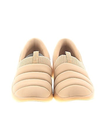 KIZIK Sneakers (view 2)