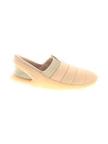 KIZIK Sneakers (view 1)