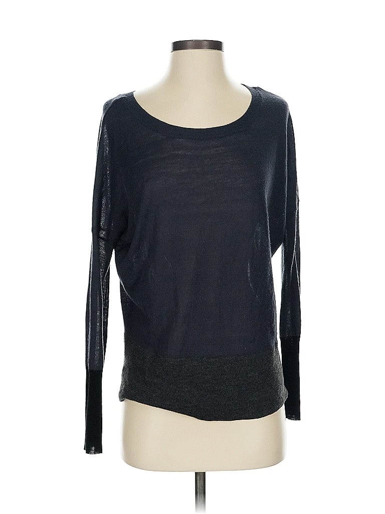 Click to view more detailed imagery on our partner's website Pre-owned John & Jenn Pullover Sweater In Blue