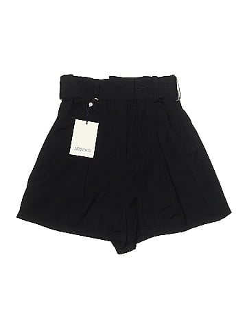 Jacquemus Le Short Bari Pleated Shorts (view 1)