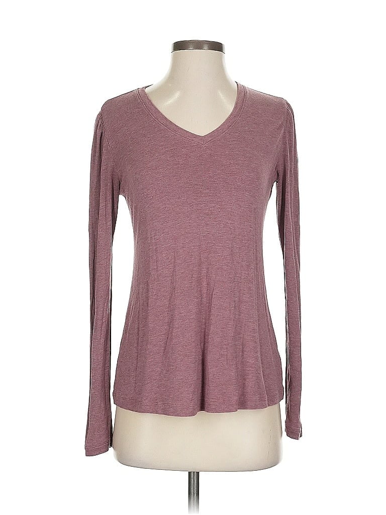 Click to view more detailed imagery on our partner's website Pre-owned Cabi Long Sleeve T-shirt In Burgundy