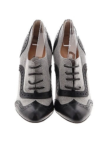 Manolo Blahnik Leather and Flannel Brogue Pumps 120mm (view 2)