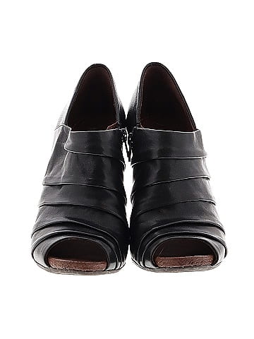 Naya Wedges (view 2)