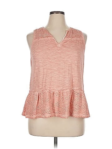True Craft Sleeveless Blouse (view 1)