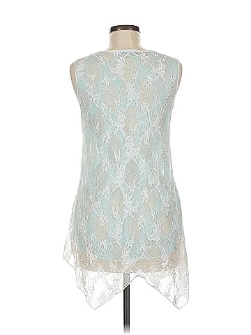 Collection Sleeveless Blouse (view 2)