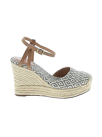 Crown Vintage Wedges (view 1)