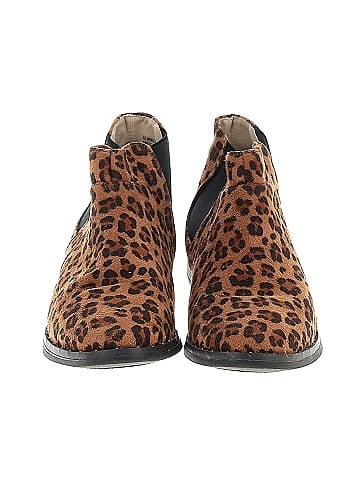 Restricted Shoes Ankle Boots (view 2)