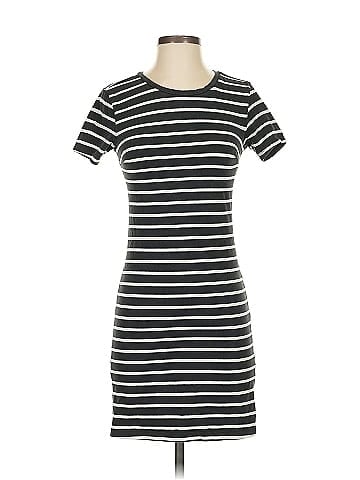 Old Navy Casual Dress (view 1)