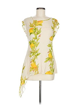 Tiny Sleeveless Blouse