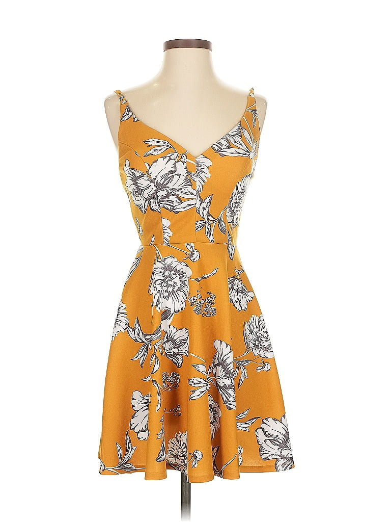 Pre-owned Crystal Doll Cocktail Dress In Yellow