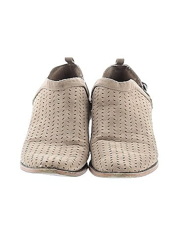 Restricted Shoes Ankle Boots (view 2)