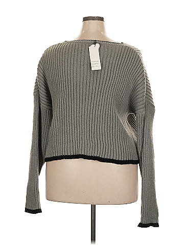 AQ-Sport Pullover Sweater (view 2)