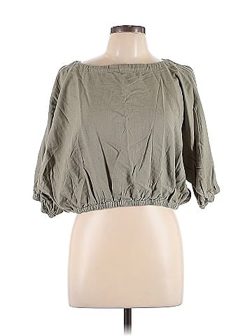 Kendall & Kylie 3/4 Sleeve Blouse (view 1)