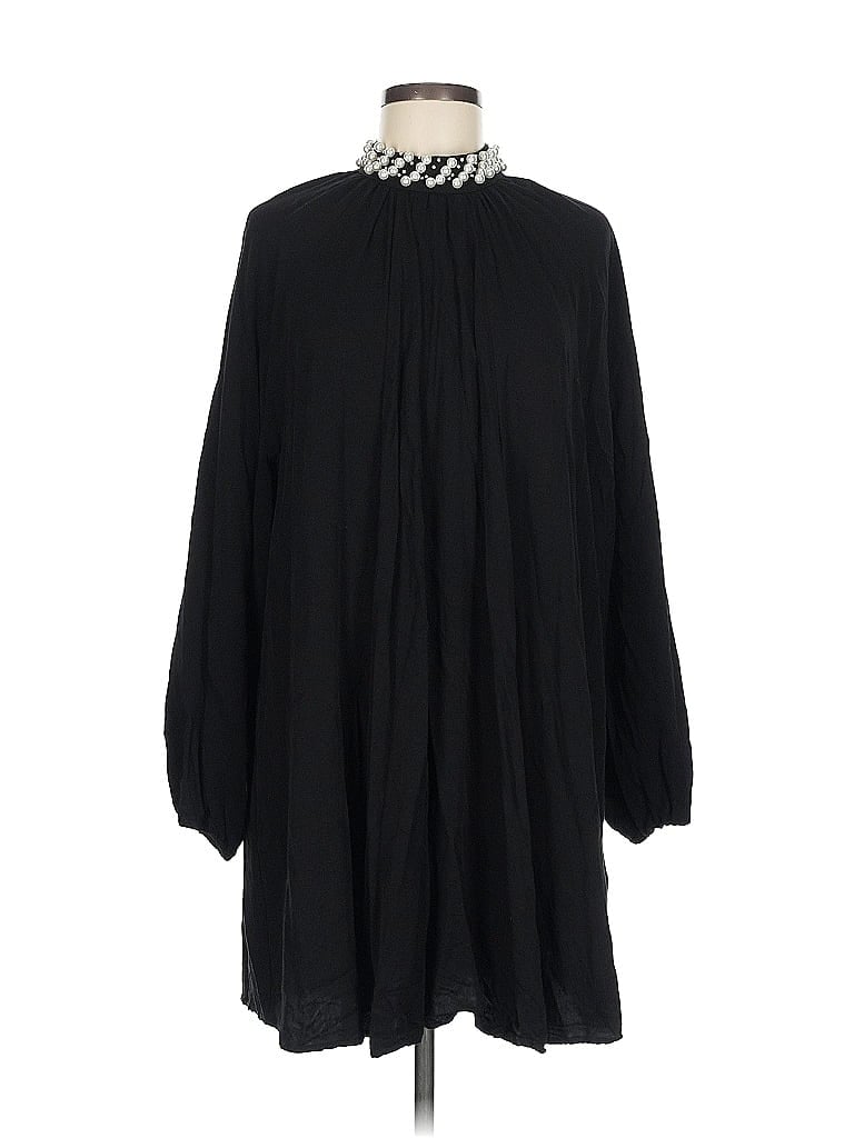 Pre-owned H&m Casual Dress In Black