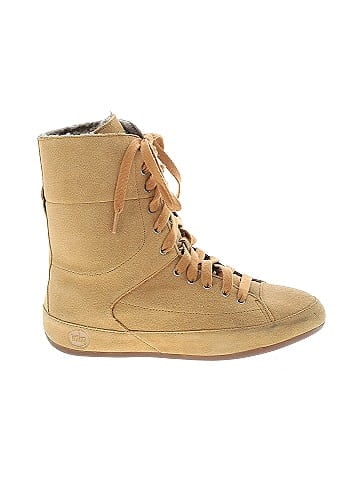 FitFlop Boots (view 1)