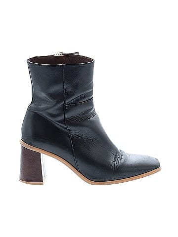 ALOHAS Boots (view 1)