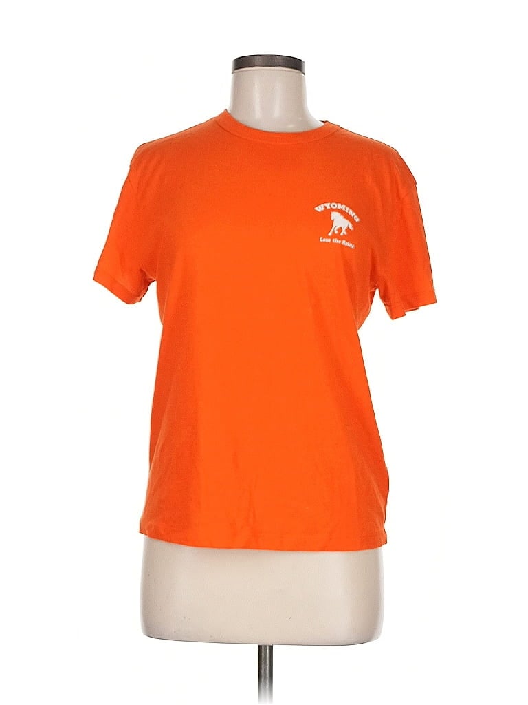 Click to view more detailed imagery on our partner's website Pre-owned Bdg Active T-shirt In Orange