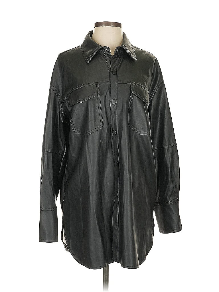 Click to view more detailed imagery on our partner's website Pre-owned Zara Coat In Black