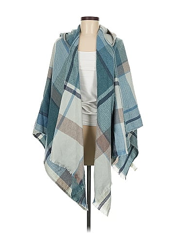 Simply Noelle Poncho (view 1)