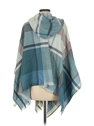 Simply Noelle Poncho (view 2)