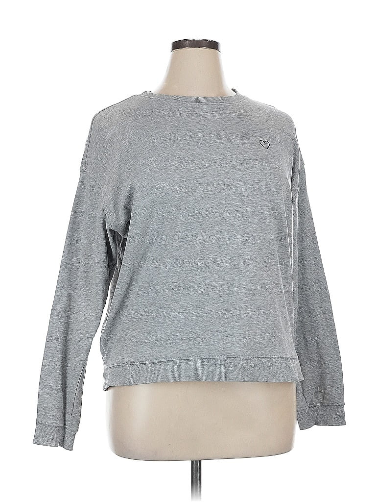 Pre-owned Divided By H&m Sweatshirt In Gray