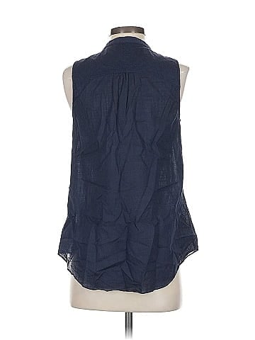 Fei Sleeveless Button-Down Shirt (view 2)