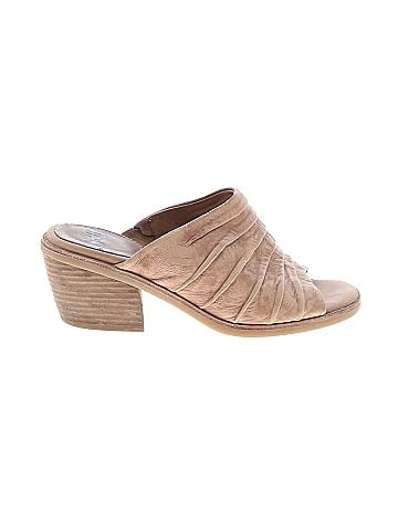 Sofft Heels (view 1)